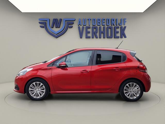 Peugeot 208 1.2 PureTech Signature NL Auto - Carplay - Navi - PDC