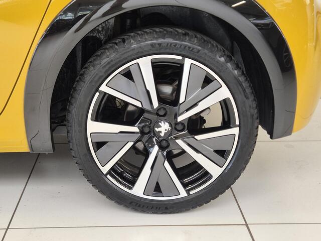 Peugeot 208 1.2 PureTech GT-Line | Navigatie | Stoelverwarming | Cruise Control Adaptief | Apple Carplay/Android Auto |