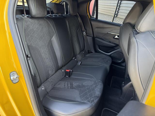 Peugeot 208 1.2 PureTech GT Pack Trekhaak, Camera, Alcantara