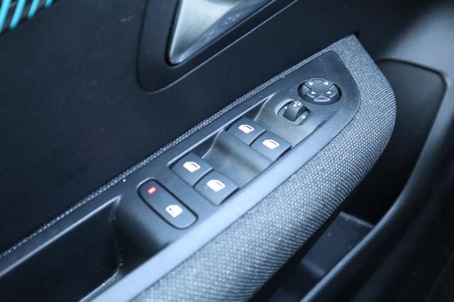 Peugeot 208 1.2 PureTech Style Cruise/Navi/Camera/Apple/AndroidAuto