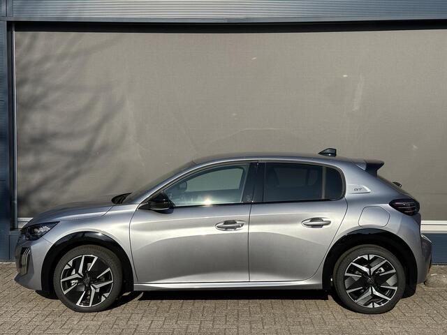 Peugeot 208 1.2 Hybrid 145 e-DCS6 GT | Bouwjaar 2025 | Full LED Verlichting | Navigatie via Telefoon | Camera | Parkeersensoren | Cruise Control | Keyless Entry | Dakspoiler | DAB+ Radio | Digitaal Dashboard | Apple Carplay Draadloos | Sportieve GT Uitvoering |