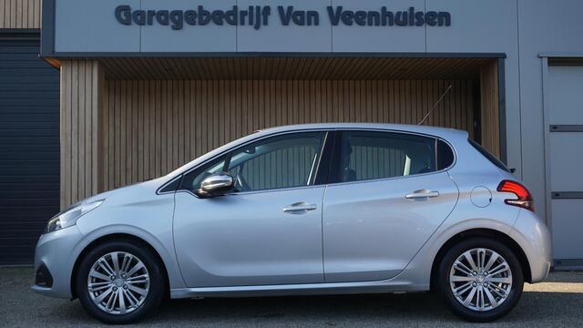 Peugeot 208 1.2 111pk Automaat 5Drs PureTech Allure Navi DAB Clima 16inch LM Cruise Control *NL auto* 11921km! *1e Eigenaar* Uniek!