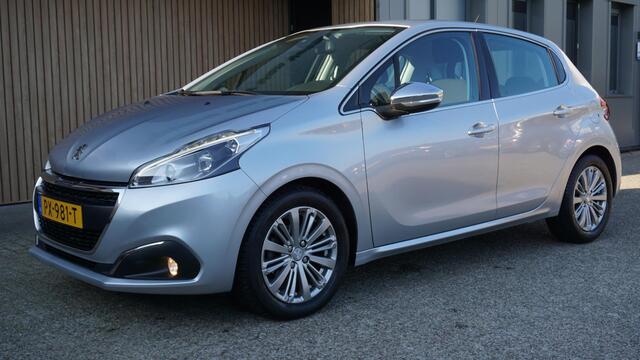 Peugeot 208 1.2 111pk Automaat 5Drs PureTech Allure Navi DAB Clima 16inch LM Cruise Control *NL auto* 11921km! *1e Eigenaar* Uniek!
