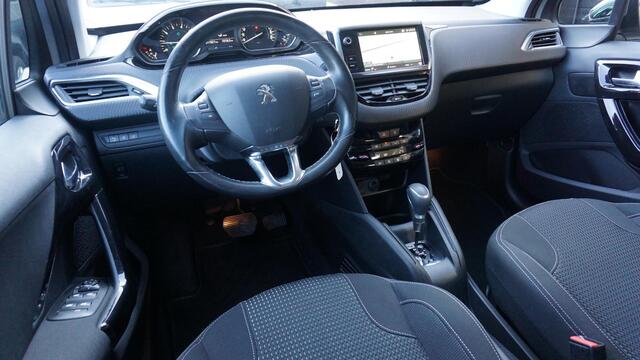 Peugeot 208 1.2 111pk Automaat 5Drs PureTech Allure Navi DAB Clima 16inch LM Cruise Control *NL auto* 11921km! *1e Eigenaar* Uniek!