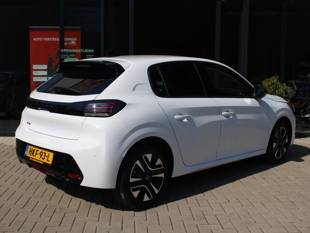 Peugeot 208 1.2 PureTech 100 Allure Navigatie, Stoelverwarming, Camera achter, Parkeerhulp voor & Achter, Lichtmetalen velgen