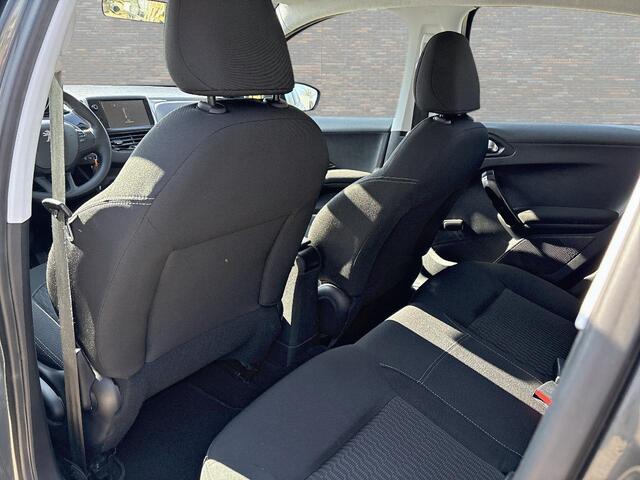 Peugeot 208 1.2 AIRCO NAVIGATIE LMV CRUISE