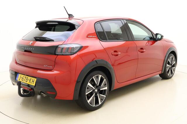 Peugeot 208 1.2 PureTech GT-Line | Trekhaak | Parkeercamera/-sensoren | Apple Carplay/Android Auto | Climate Control | Draadloze telefoonlader | Navigatie | DAB |