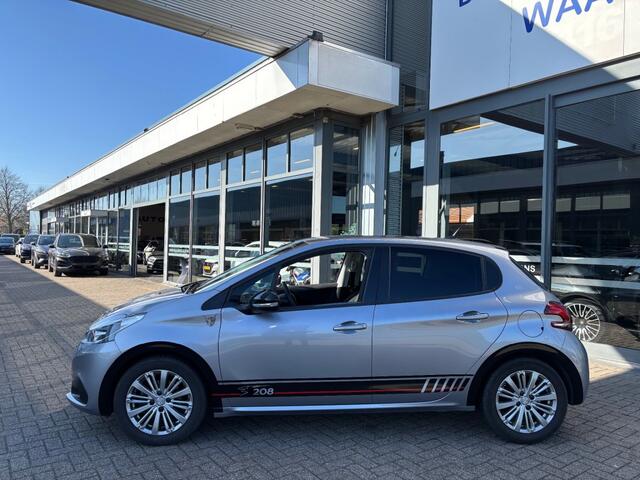 Peugeot 208 1.2 PURE TECH SIGNATURE NAVI AIRCO PDC