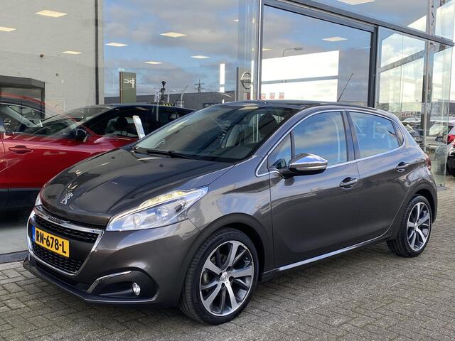 Peugeot 208 1.2T 110pk Allure | Panorama dak | Achteruitrijcamera | Navigatie | Climate Control | Cruise Control | Parkeersensoren