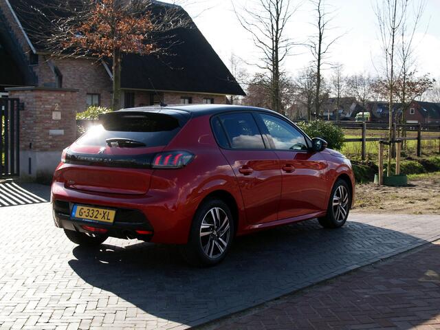 Peugeot 208 1.2 PureTech Blue Lease Allure | Apple Carplay | 100 PK | Two-Tone | Achteruitrijcamera | Navigatie |