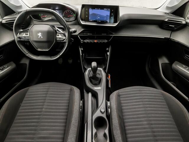 Peugeot 208 1.2 PureTech Sport (APPLE CARPLAY, GROOT NAVI, LED KOPLAMPEN, SPORTSTOELEN, LANE ASSIST, CRUISE, NIEUWSTAAT)