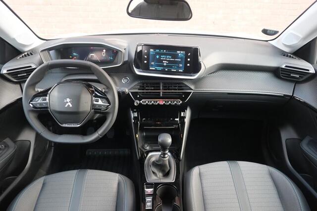 Peugeot 208 1.2 PureTech 100pk Allure Pack | App Connect | Adaptive Cruise | Climate | Keyless | Camera | Stoelverwarming