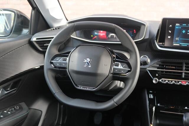 Peugeot 208 1.2 PureTech 100pk Allure Pack | App Connect | Adaptive Cruise | Climate | Keyless | Camera | Stoelverwarming