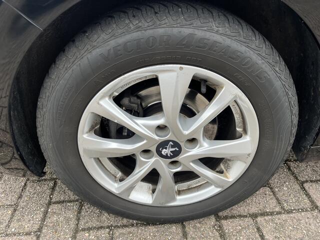 Peugeot 208 1.2 PureTech Blue Lion Navi Cruse