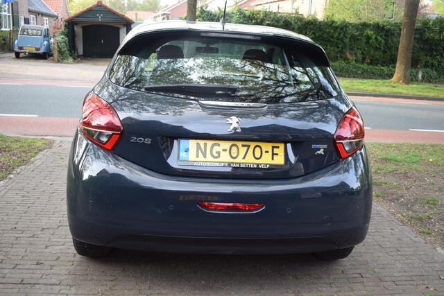Peugeot 208 1.2 PureTech Blue Lion Navi/Cruise