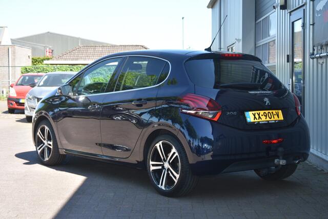 Peugeot 208 1.2 111PK GT-Line. Cruise, Clima, Camera, Trekhaak!!
