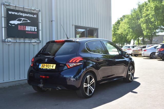 Peugeot 208 1.2 111PK GT-Line. Cruise, Clima, Camera, Trekhaak!!