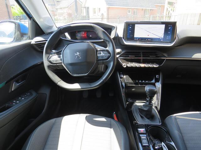 Peugeot 208 1.2 PureTech 100Pk Allure * Trekhaak * Camera * Clima * CarPlay Android * Navigatie * Digi Cockpit
