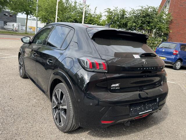 Peugeot 208 1.2 PureTech GT-Line // MASSAGE STOEL // NAVI // CAMERA // ADAPTIVE CRUISE // APPLE CARPLAY / ANDROID AUTO