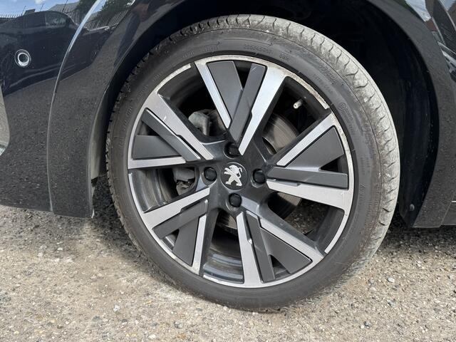 Peugeot 208 1.2 PureTech GT-Line // MASSAGE STOEL // NAVI // CAMERA // ADAPTIVE CRUISE // APPLE CARPLAY / ANDROID AUTO
