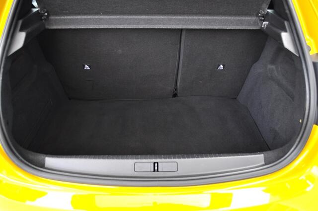 Peugeot 208 1.2 GT-Line Aut pano cam navi