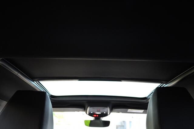 Peugeot 208 1.2 GT-Line Aut pano cam navi