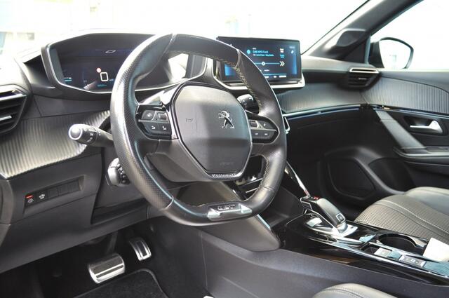 Peugeot 208 1.2 GT-Line Aut pano cam navi
