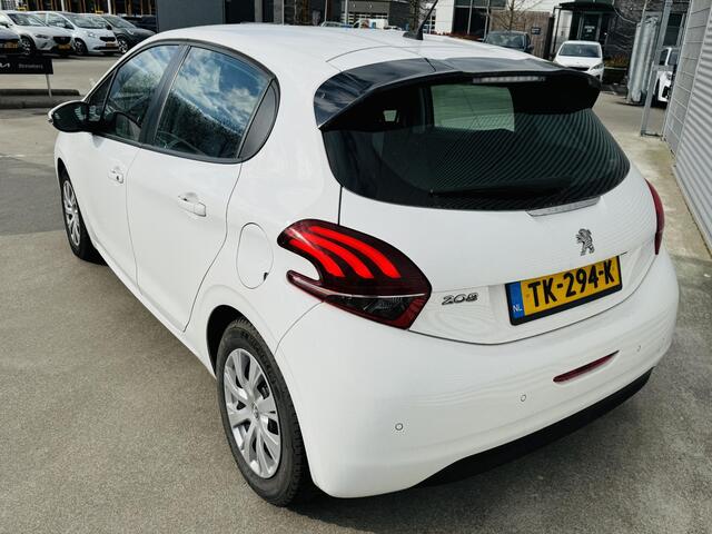 Peugeot 208 1.2 PureTech Blue Lion Navi | Cruise | Airco