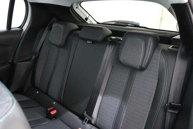 Peugeot 208 1.2 PURETECH 100PK ALLURE | Camera | Cruise adaptief | Carplay
