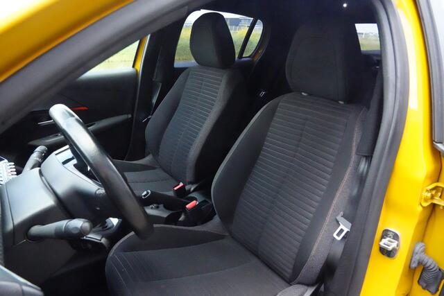 Peugeot 208 1.2 PureTech GT-Line 101pk AppleCarPlay/HarmanKardon/Navigatie
