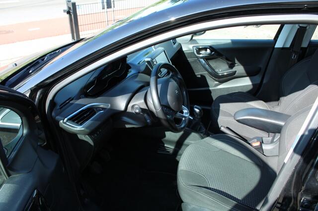 Peugeot 208 1.2 PureTech Allure