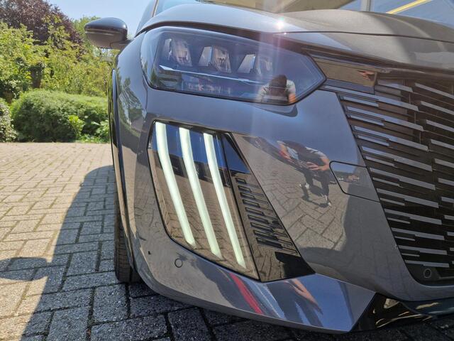 Peugeot 208 1.2 PureTech GT | Navigatie | Climate & Cruise Control | LMV | AppleCarplay/Android Auto | Achteruitrijd Camera |
