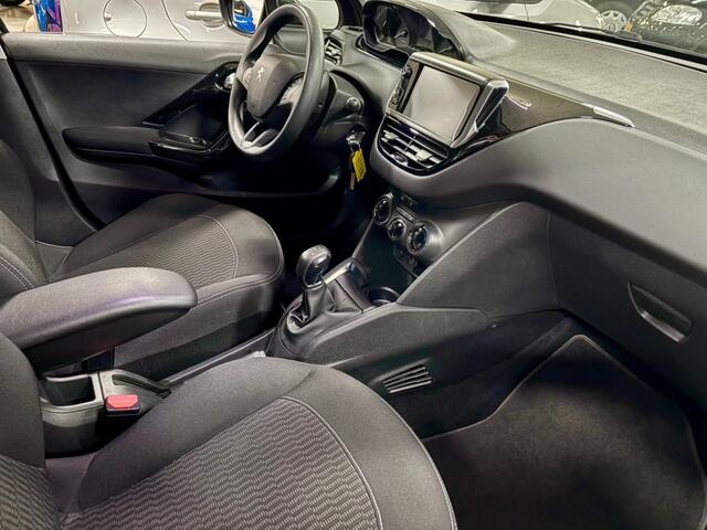 Peugeot 208 1.2 Navigatie DAB Airco Cruise PDC