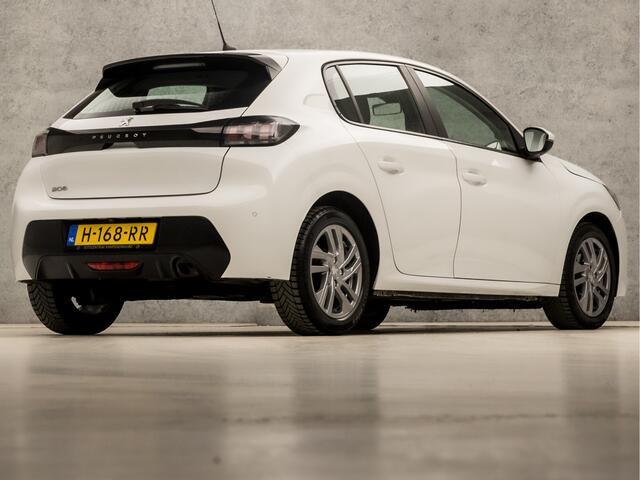 Peugeot 208 1.2 PureTech Sport (APPLE CARPLAY, NAVIGATIE, 360 CAMERA, PARKEERSENSOREN, LM VELGEN, SPORTSTOELEN, CRUISE, LANE ASSIST, NIEUWE APK, NIEUWSTAAT)