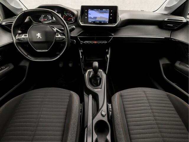 Peugeot 208 1.2 PureTech Sport (APPLE CARPLAY, NAVIGATIE, 360 CAMERA, PARKEERSENSOREN, LM VELGEN, SPORTSTOELEN, CRUISE, LANE ASSIST, NIEUWE APK, NIEUWSTAAT)
