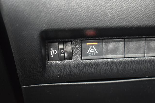 Peugeot 208 1.2 PureTech Active//Navi//Carplay!!