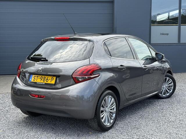 Peugeot 208 1.2 PureTech Allure Navi,Pano,Camera,Clima,Cruise,Apple Carplay,N.A.P,110pk,APK tot 09-2026