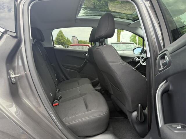 Peugeot 208 1.2 PureTech Allure Navi,Pano,Camera,Clima,Cruise,Apple Carplay,N.A.P,110pk,APK tot 09-2026