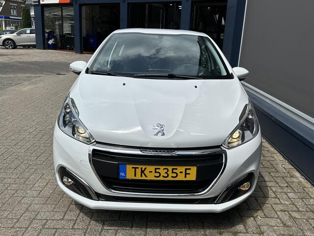 Peugeot 208 1.2 Blue Lion | Full-Map Navigatie | Parkeer Sensoren | Touch Screen | Zeer nette staat | Led-Dagrijverlichting | Achterklep Spoiler | Apple Carplay | Airconditioning | Cruise Control |