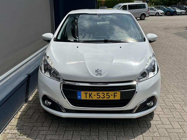 Peugeot 208 1.2 Blue Lion | Full-Map Navigatie | Parkeer Sensoren | Touch Screen | Zeer nette staat | Led-Dagrijverlichting | Achterklep Spoiler | Apple Carplay | Airconditioning | Cruise Control |
