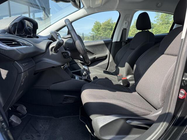 Peugeot 208 1.2 PureTech Allure Navi,Lm velgen,Pdc,5 Deurs,Clima,Cruise,110pk,Dealer Onderhouden,Recent Riem,N.A.P,Apk tot 03-2026