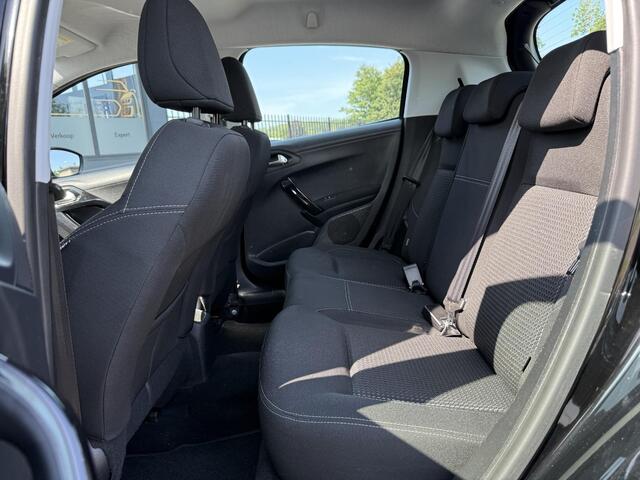 Peugeot 208 1.2 PureTech Allure Navi,Lm velgen,Pdc,5 Deurs,Clima,Cruise,110pk,Dealer Onderhouden,Recent Riem,N.A.P,Apk tot 03-2026