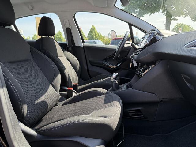 Peugeot 208 1.2 PureTech Allure Navi,Lm velgen,Pdc,5 Deurs,Clima,Cruise,110pk,Dealer Onderhouden,Recent Riem,N.A.P,Apk tot 03-2026