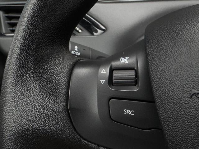 Peugeot 208 1.2 RIJKLAAR! Nieuwe Distributie Prijs Inclusief Onderhoud & 12 Maand BOVAG Garantie | Blue Lease Active |