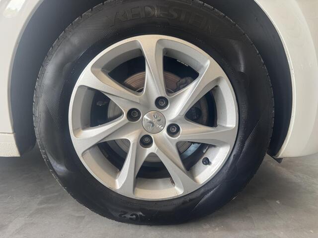 Peugeot 208 1.2 PureTech Blue Lion