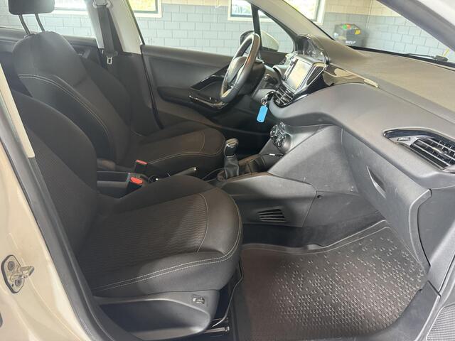 Peugeot 208 1.2 PureTech Blue Lion