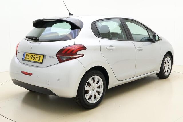 Peugeot 208 1.2 PureTech Blue Lion 82 PK | Handgeschakeld | 5-Deurs | Navigatie | Cruise Control | Airco | Parkeersensor | Armsteun | Elektrische ramen | Bluetooth | AUX | USB
