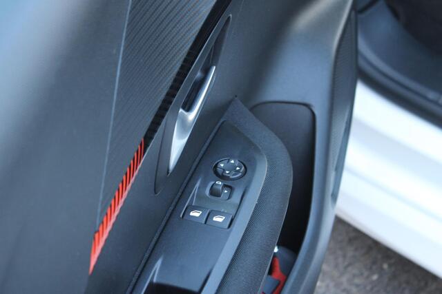 Peugeot 208 1.2 PureTech Active 100pk/Led/Navi/Pdc