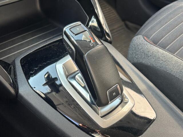 Peugeot 208 1.2 PURETECH ACTIVE AUTOMAAT NAVI LMV PDC