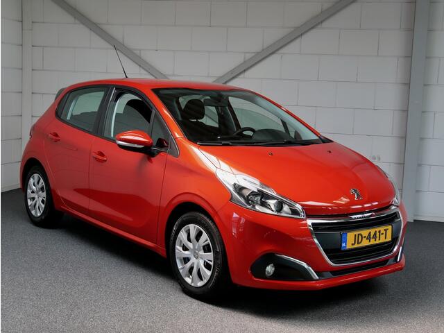 Peugeot 208 1.2 PT Blue Lion Navi/PDC/Airco/Carplay (all-incl. prijs)